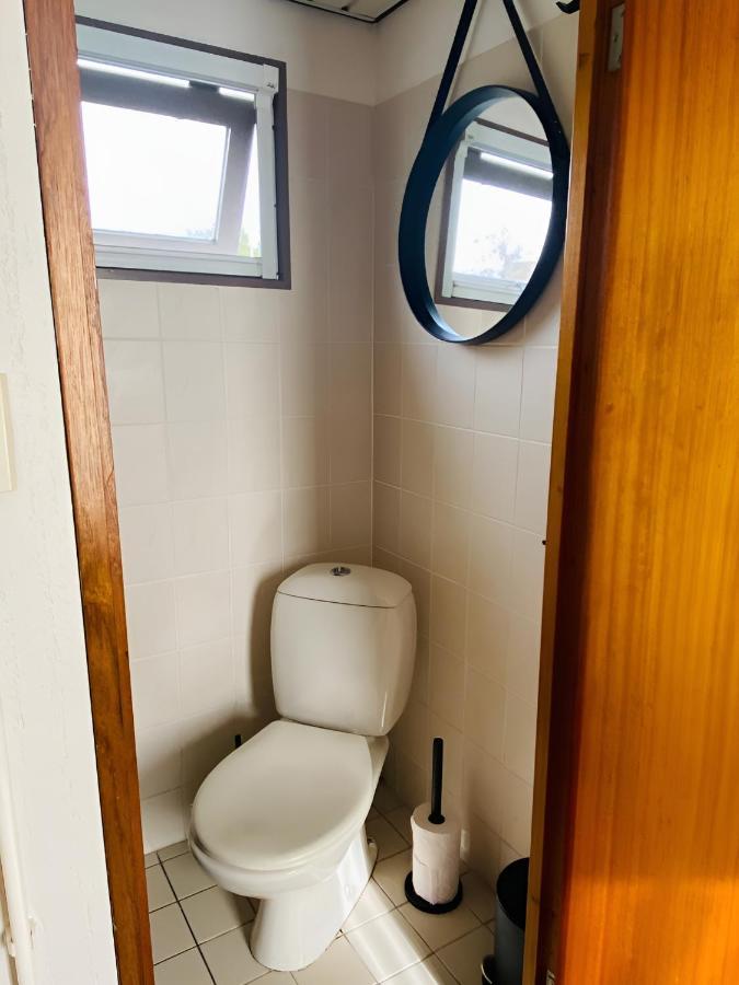 Woonboot In Sumar Gelegen Tussen Leeuwarden En Drachten Suameer Exteriör bild